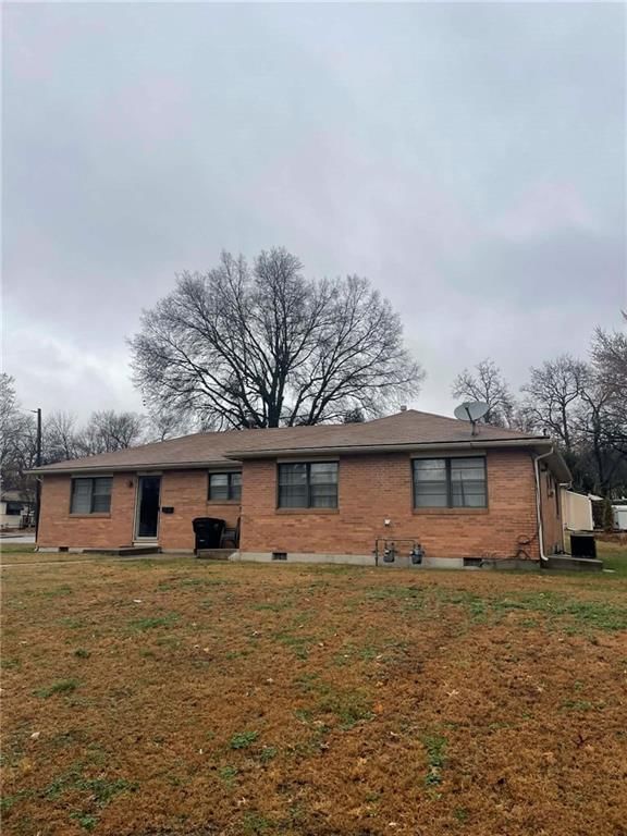 2443 S Sterling Avenue, Independence, MO