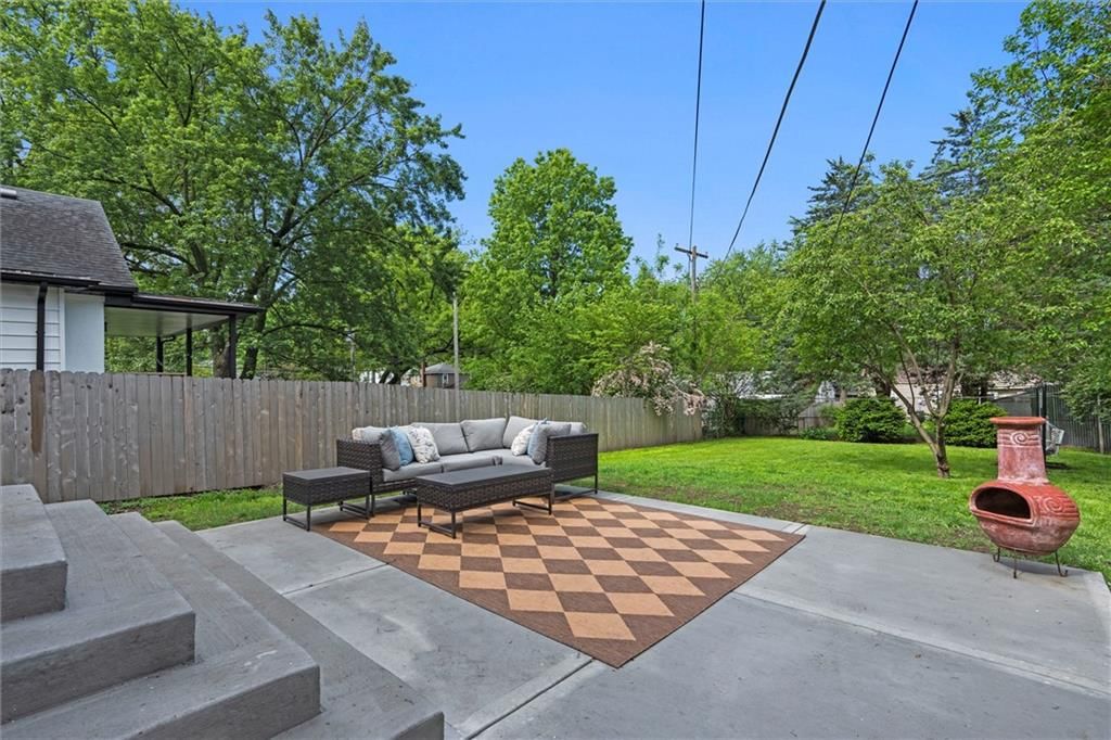 8242 Belleview Avenue — photo 30