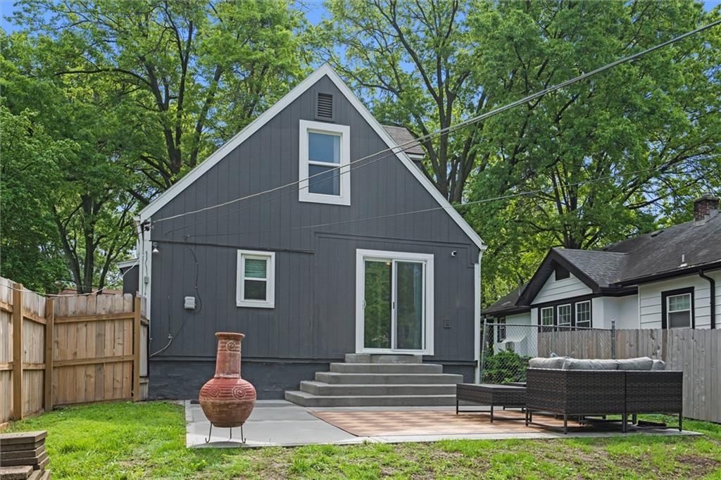 8242 Belleview Avenue — photo 33