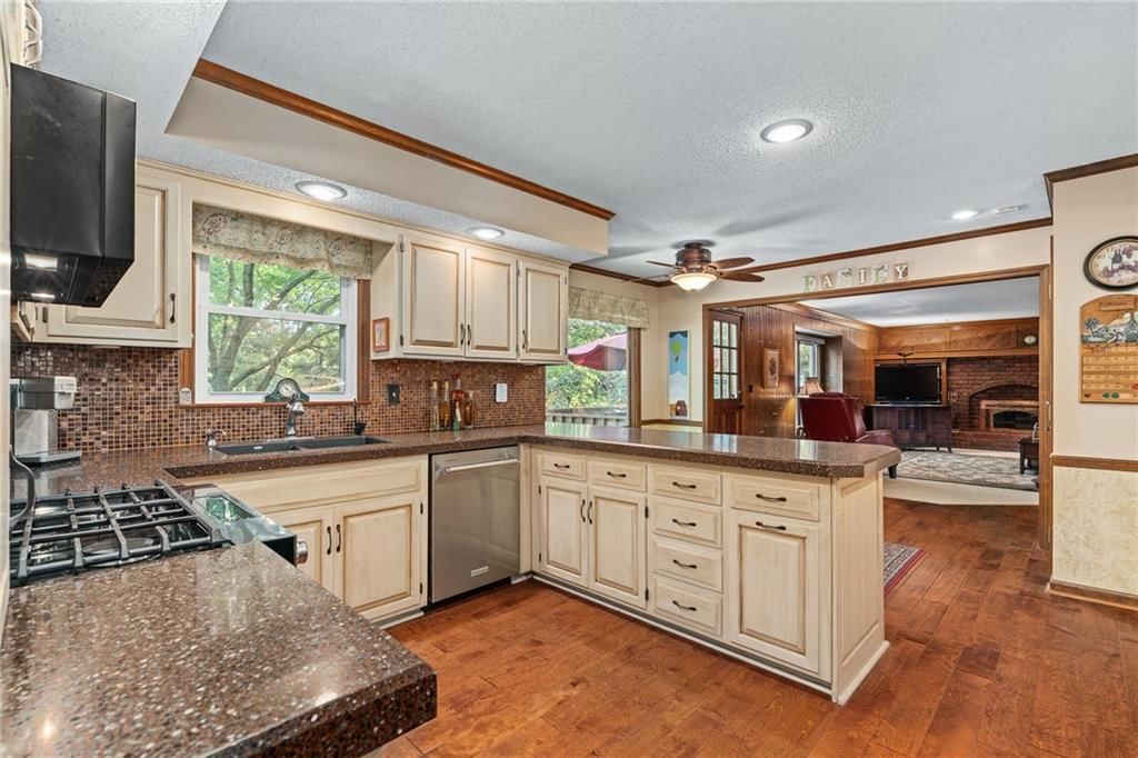 13212 W 84th Street — photo 14