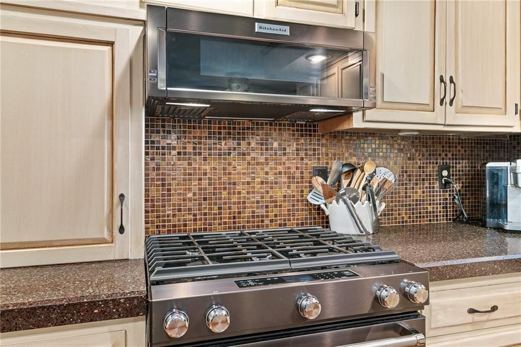 13212 W 84th Street — photo 15