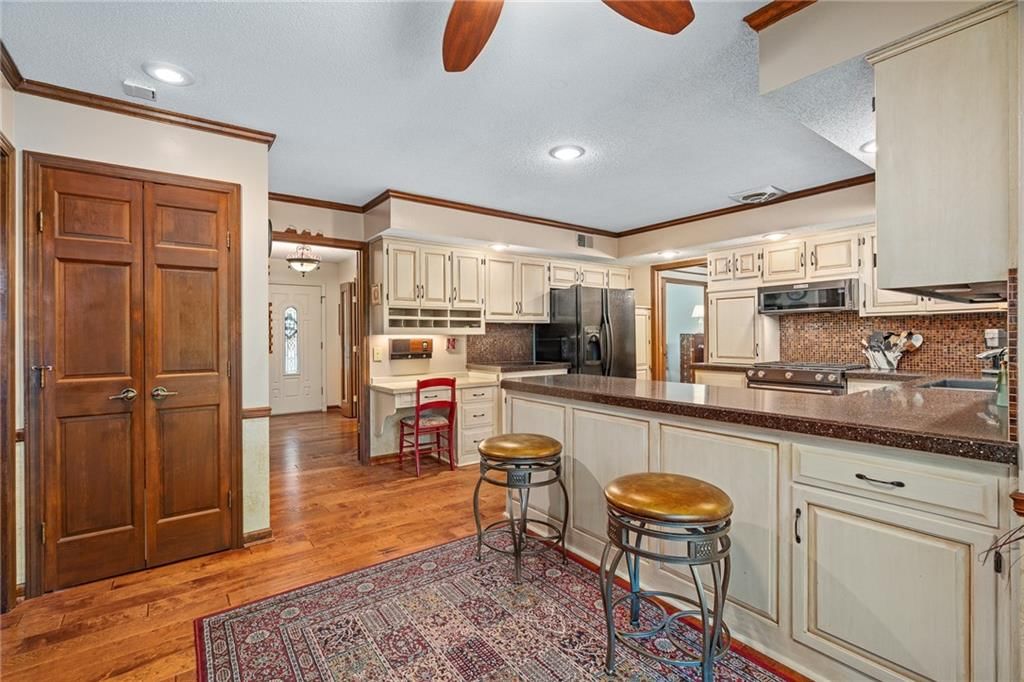13212 W 84th Street — photo 16