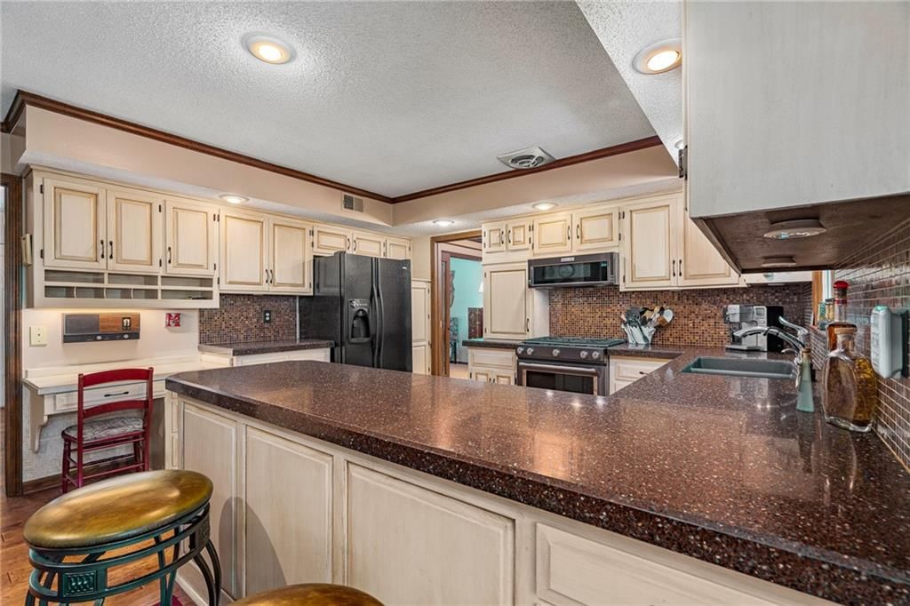 13212 W 84th Street — photo 17