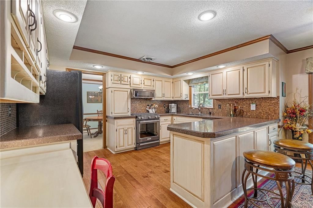 13212 W 84th Street — photo 19