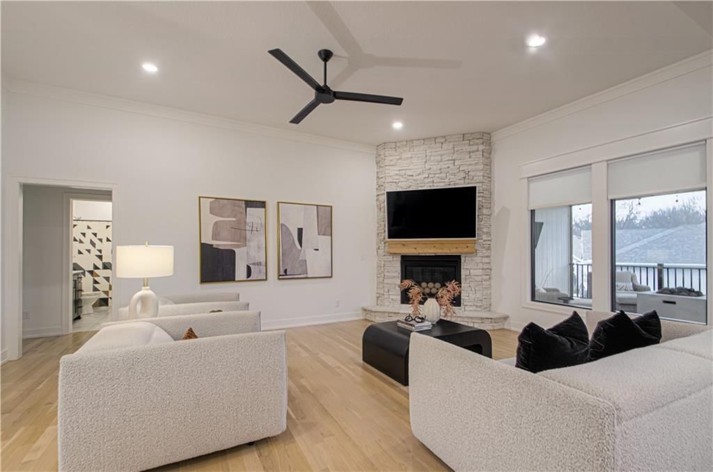 2148 Foxtail Drive — photo 5