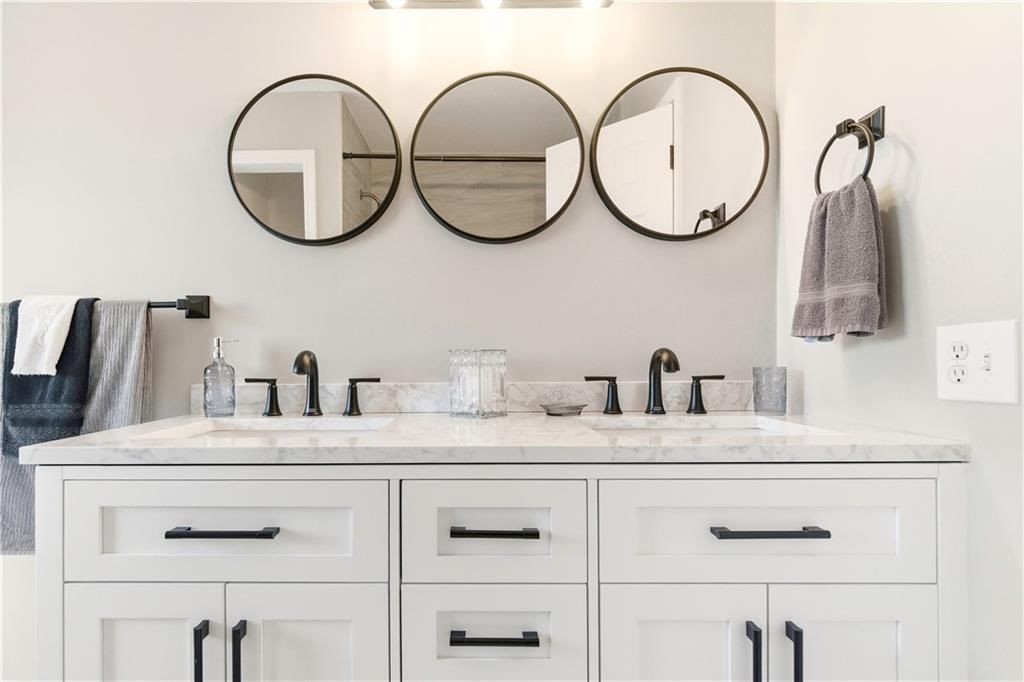 400 NE Sharon Drive — photo 14
