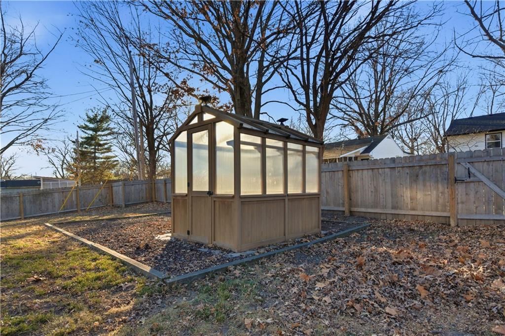 400 NE Sharon Drive — photo 24