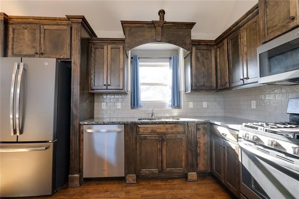 100 SE Hanging Garden Street — photo 10