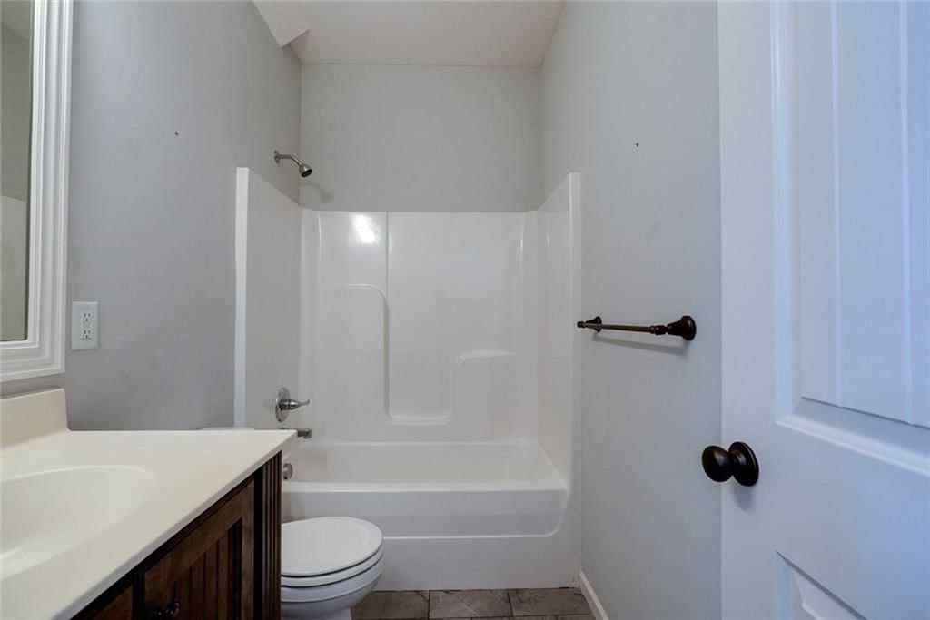 100 SE Hanging Garden Street — photo 16