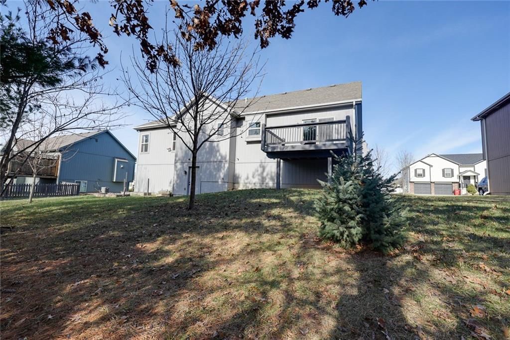 100 SE Hanging Garden Street — photo 45
