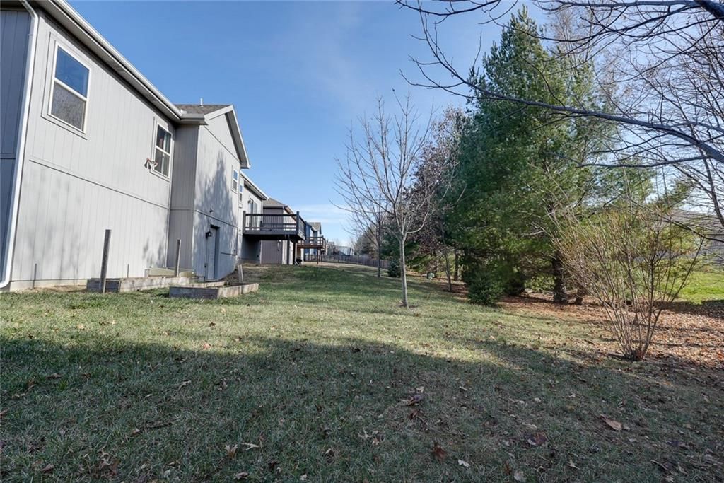 100 SE Hanging Garden Street — photo 48