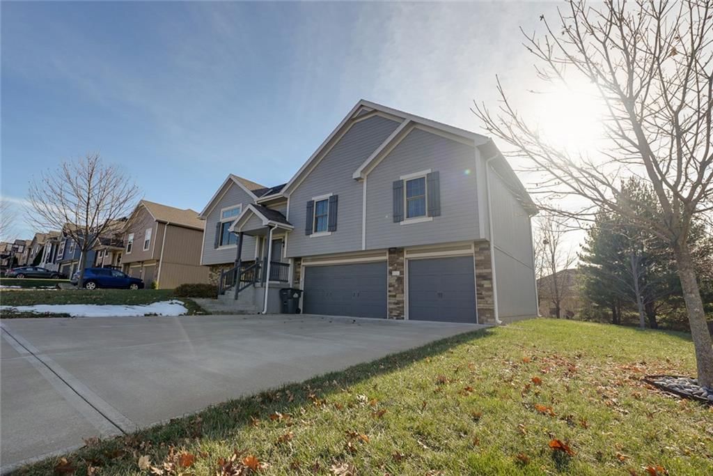 100 SE Hanging Garden Street — photo 50