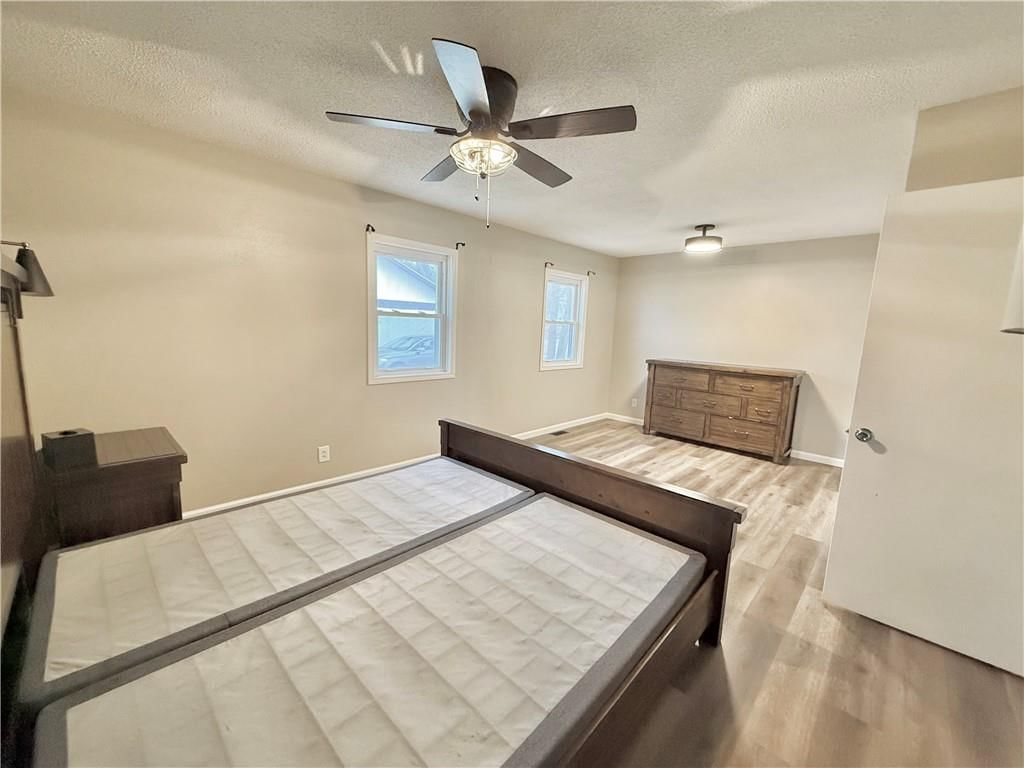 615 W Torrance Street — photo 10