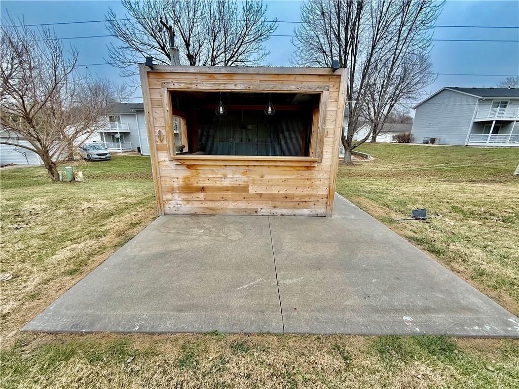615 W Torrance Street — photo 23