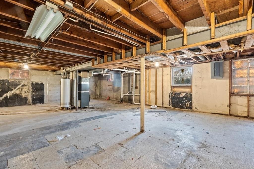 225 E Whittier Street — photo 13