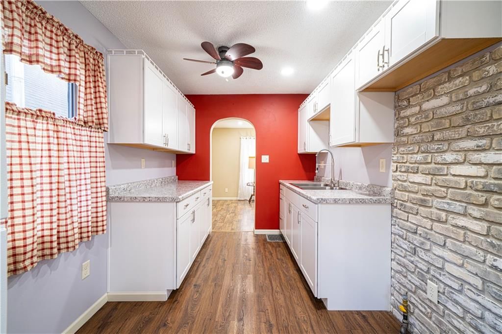2819 S 22nd Street — photo 5