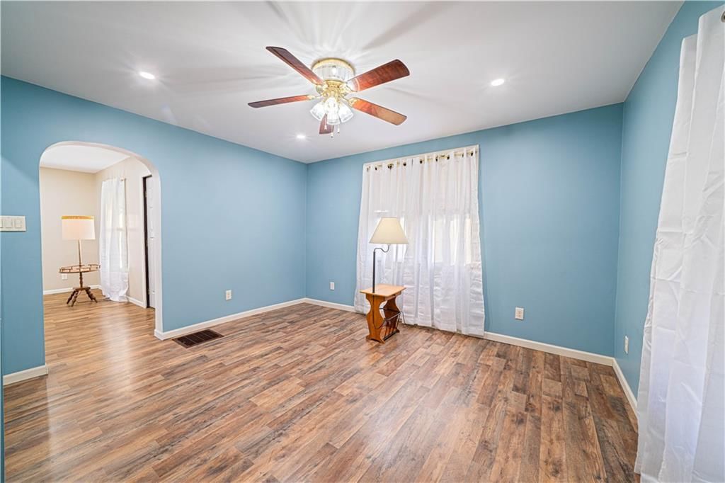 2819 S 22nd Street — photo 11