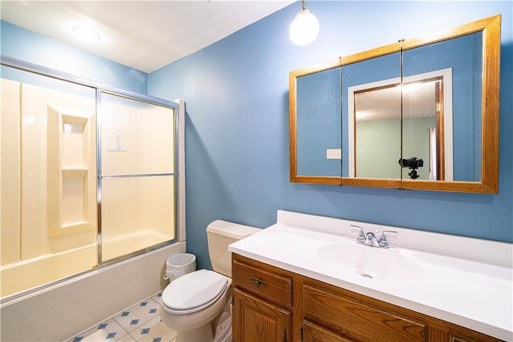 2819 S 22nd Street — photo 16