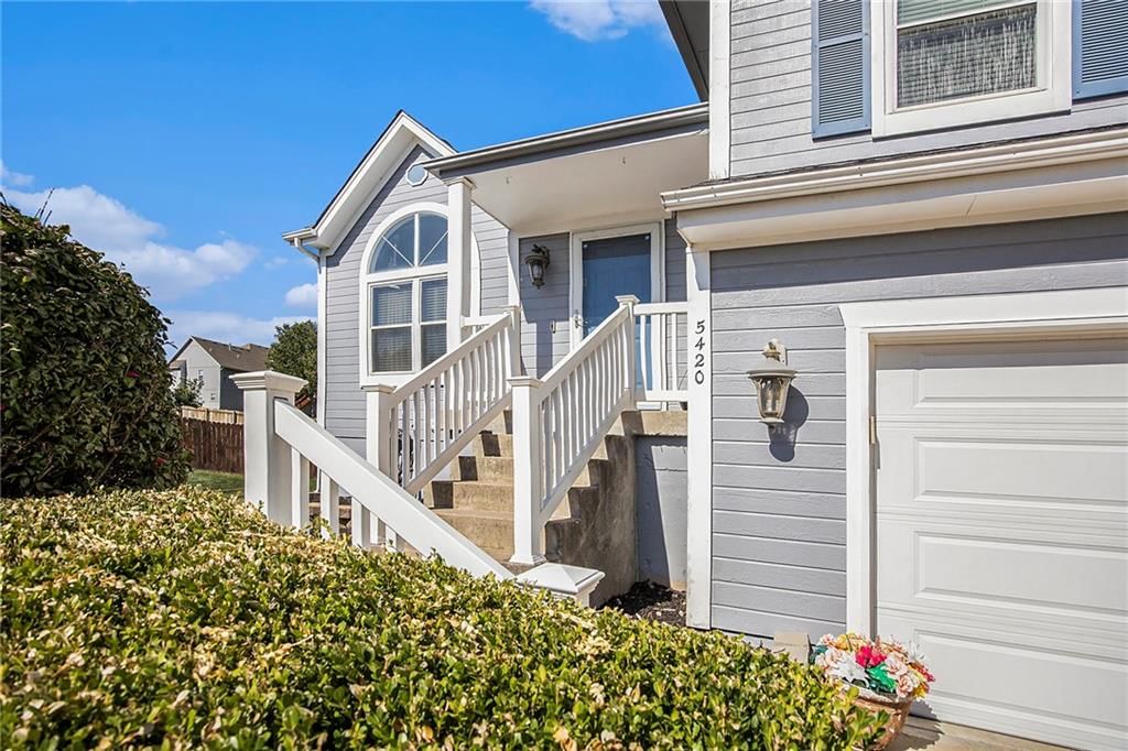 5420 NE Rainbow Court — photo 2