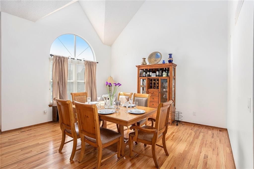 5420 NE Rainbow Court — photo 4