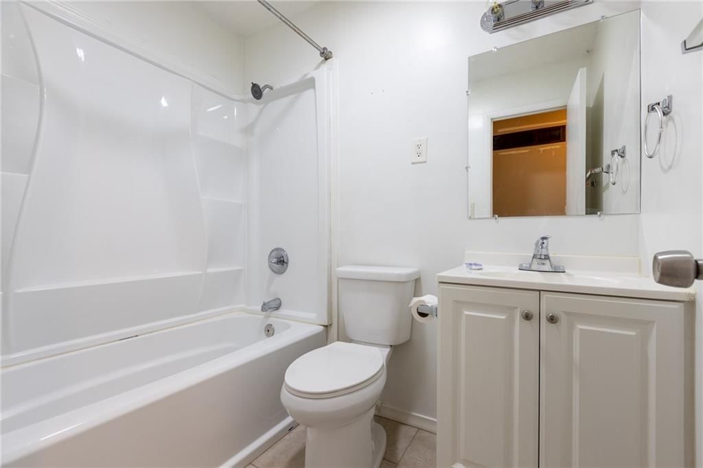 9219 Lewis Avenue — photo 10