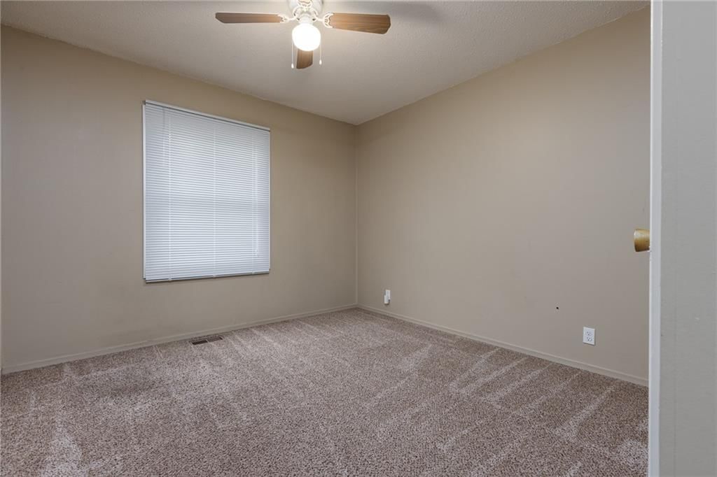 9219 Lewis Avenue — photo 11