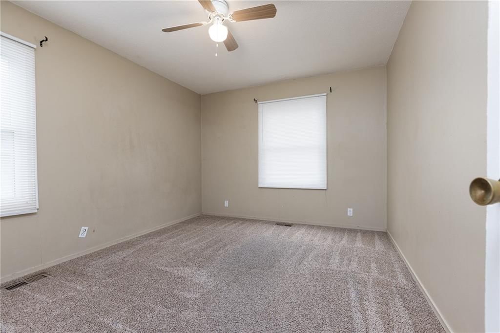 9219 Lewis Avenue — photo 12