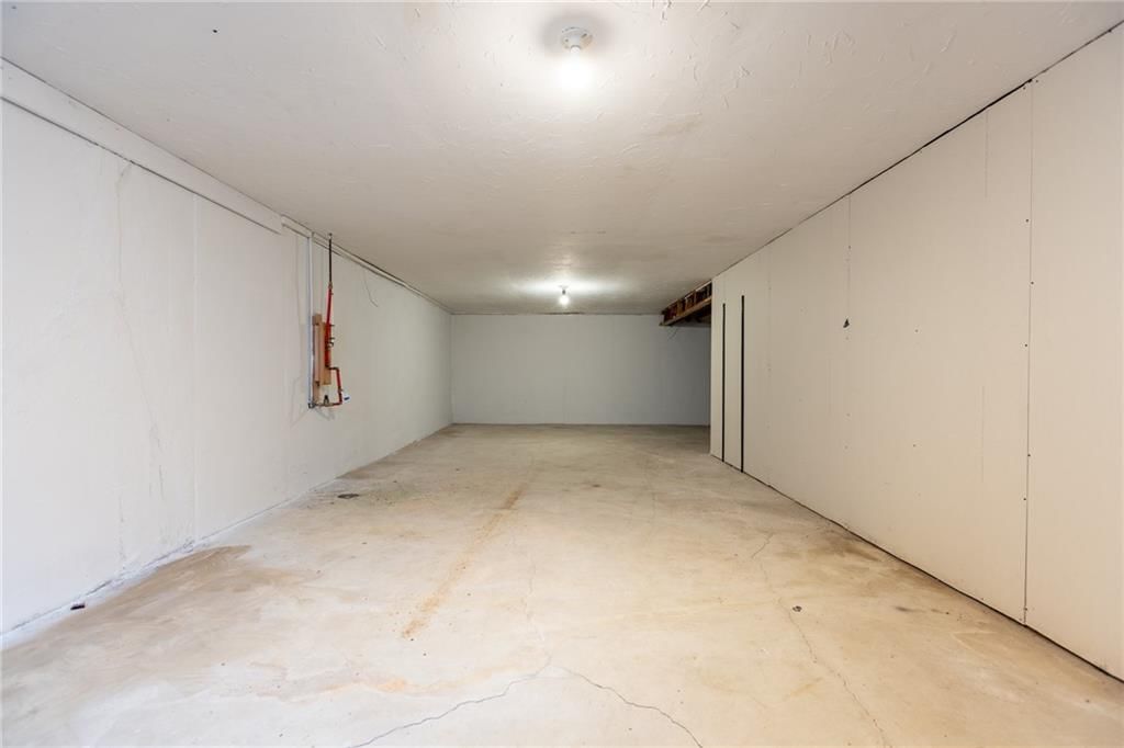 9219 Lewis Avenue — photo 16
