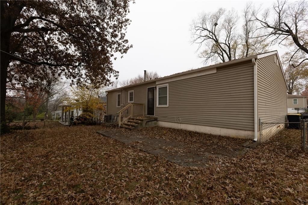 9219 Lewis Avenue — photo 21