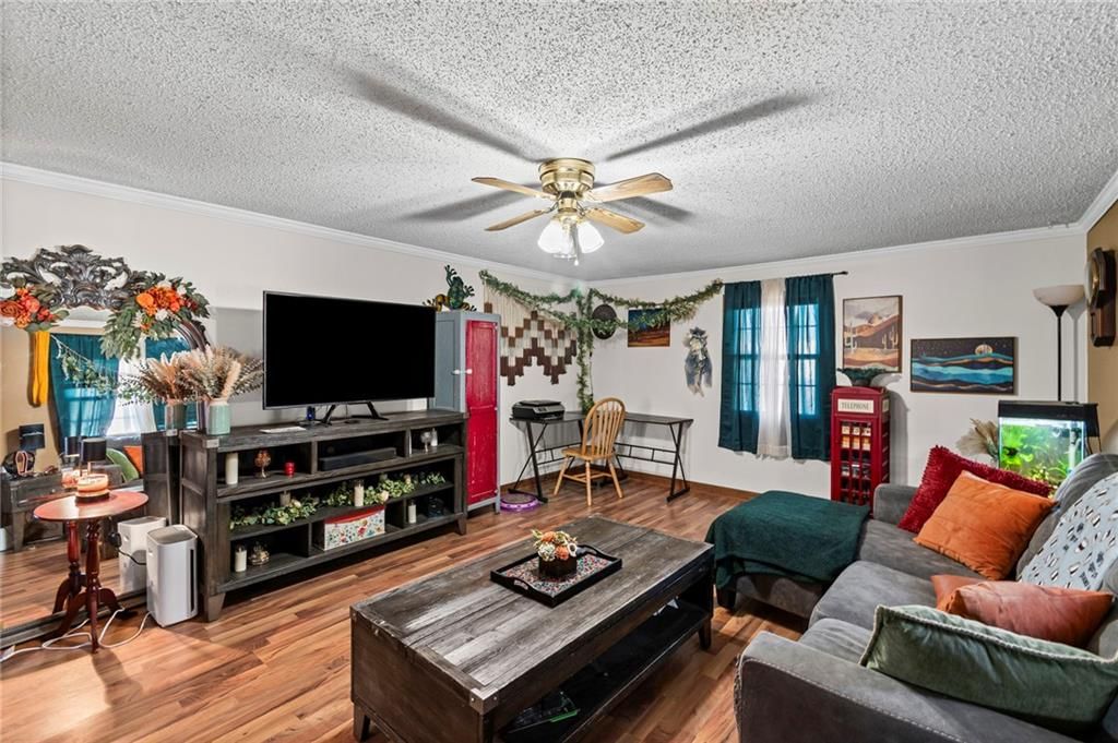 1406 Shawnee Street — photo 3