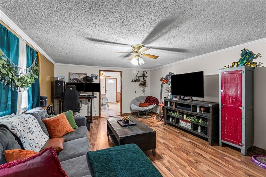1406 Shawnee Street — photo 4