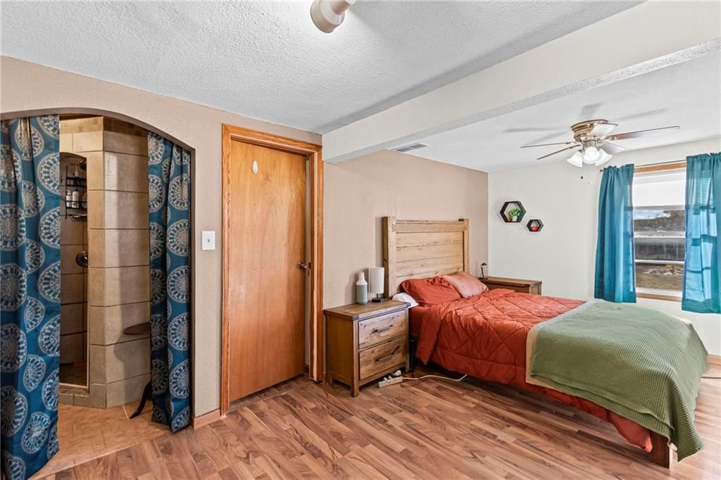 1406 Shawnee Street — photo 16