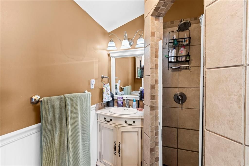 1406 Shawnee Street — photo 17
