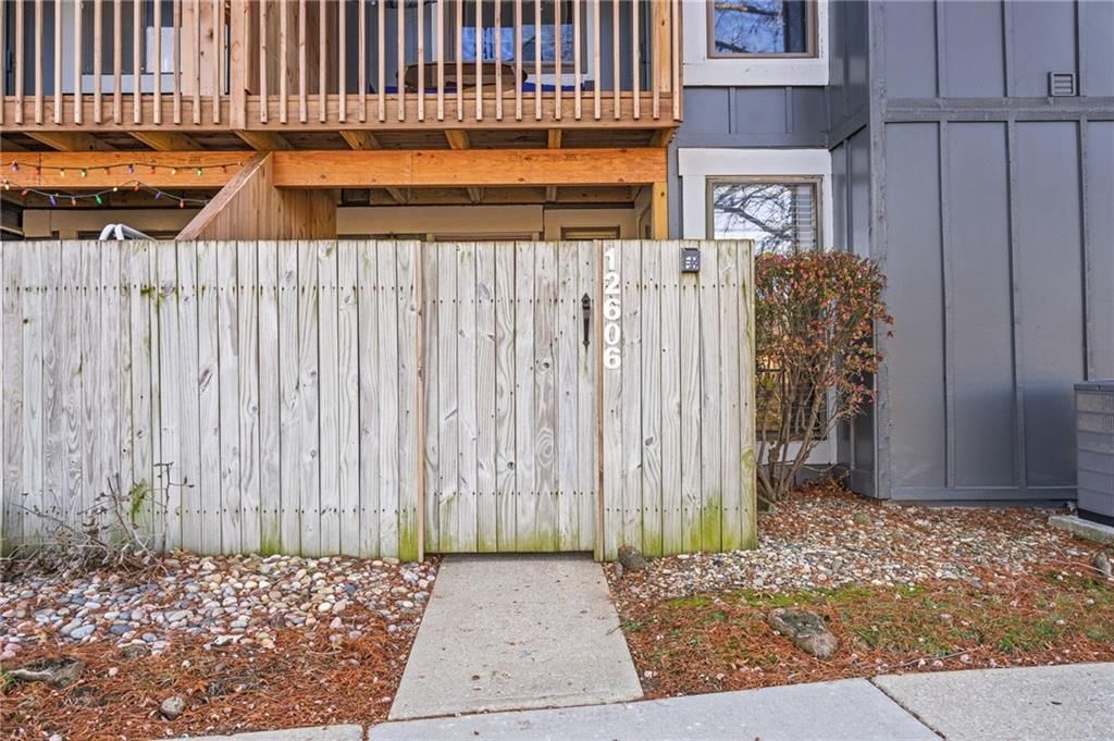 12606 W 110 Terrace — photo 24