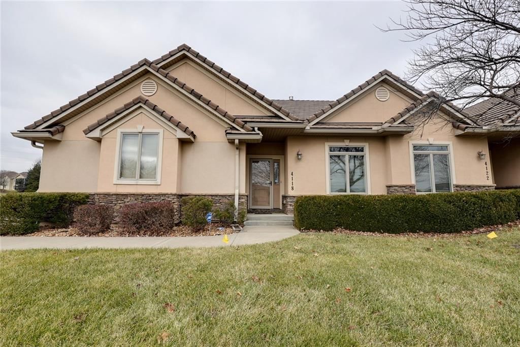 4118 NE Chapel Manor Court — photo 1
