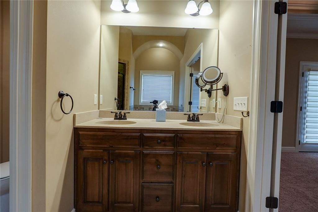 4118 NE Chapel Manor Court — photo 27