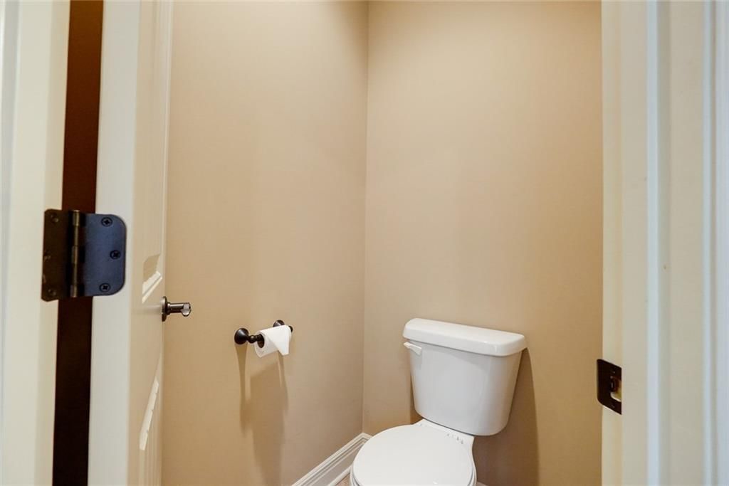 4118 NE Chapel Manor Court — photo 28