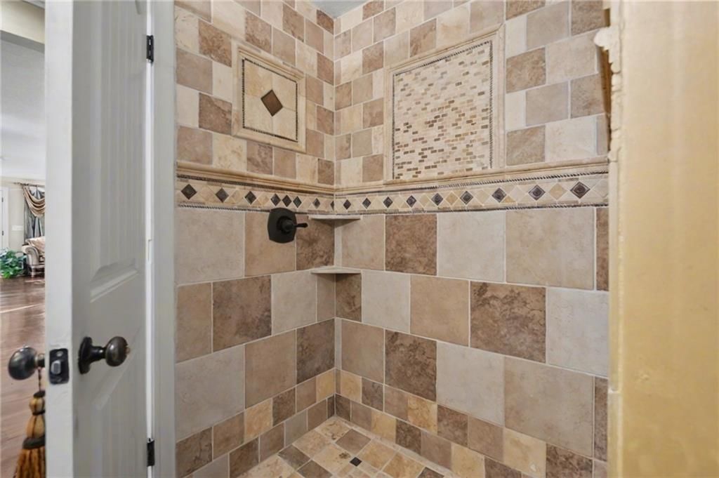 8430 Kickapoo Street — photo 32