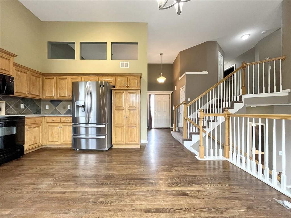 775 N Spruce Street — photo 9