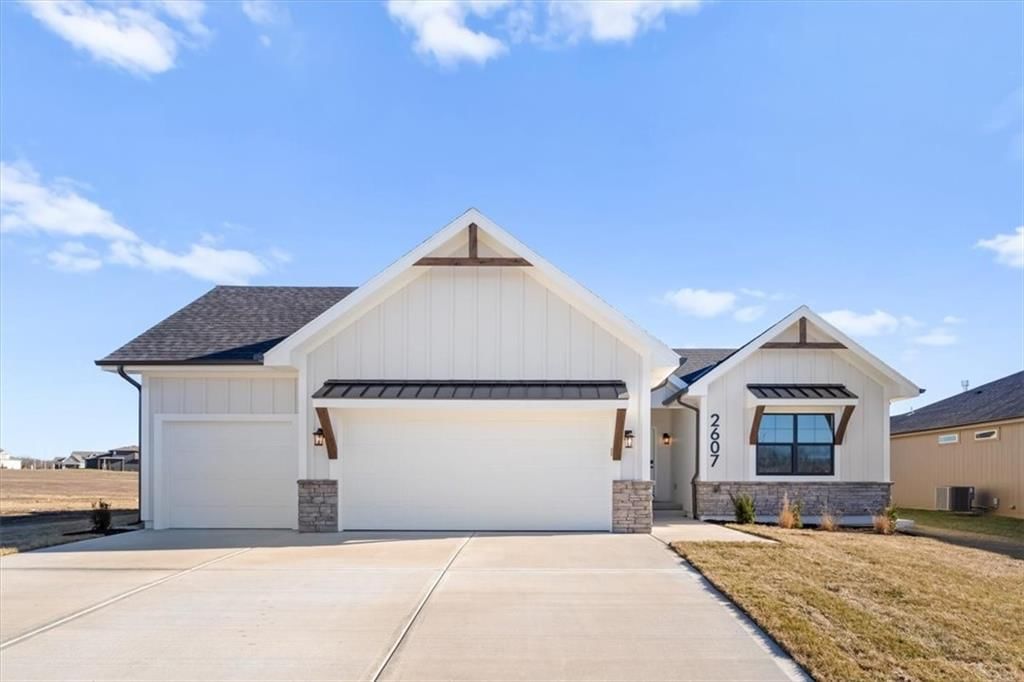 2607 SW Firefly Lane, Lee's Summit, MO