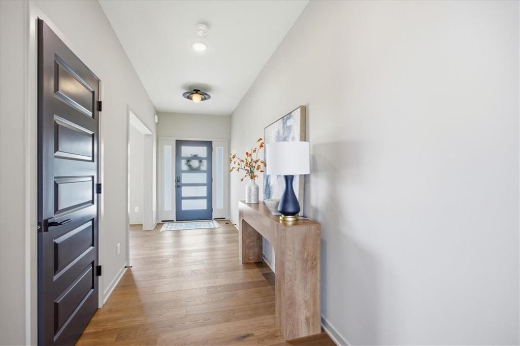 2230 SW Crown Drive — photo 4