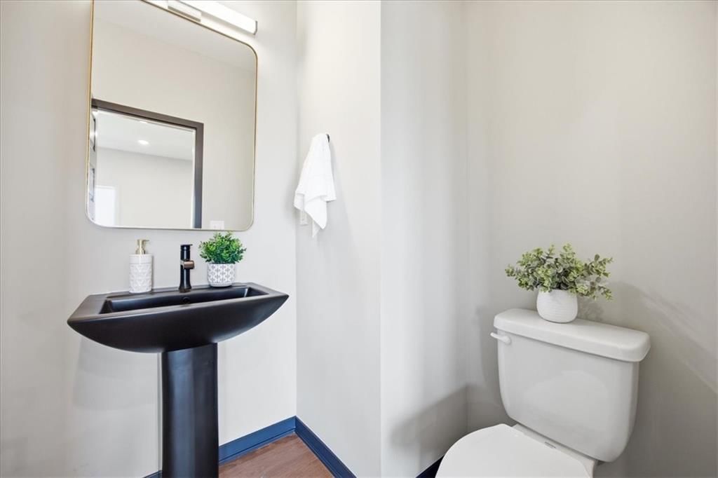2230 SW Crown Drive — photo 11