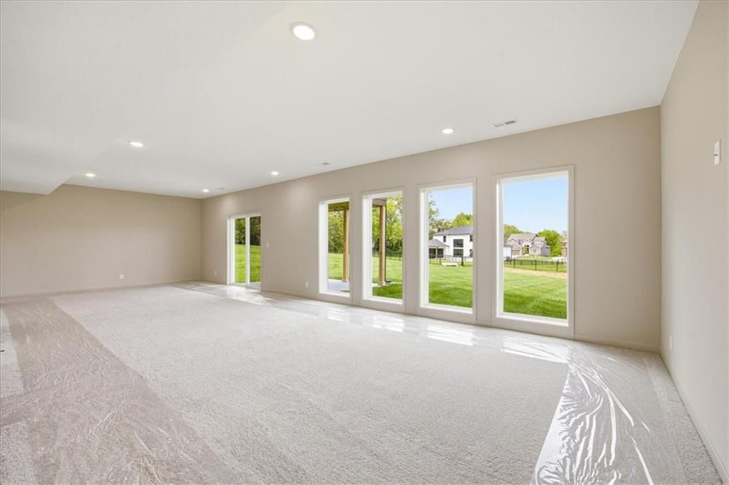 2230 SW Crown Drive — photo 23