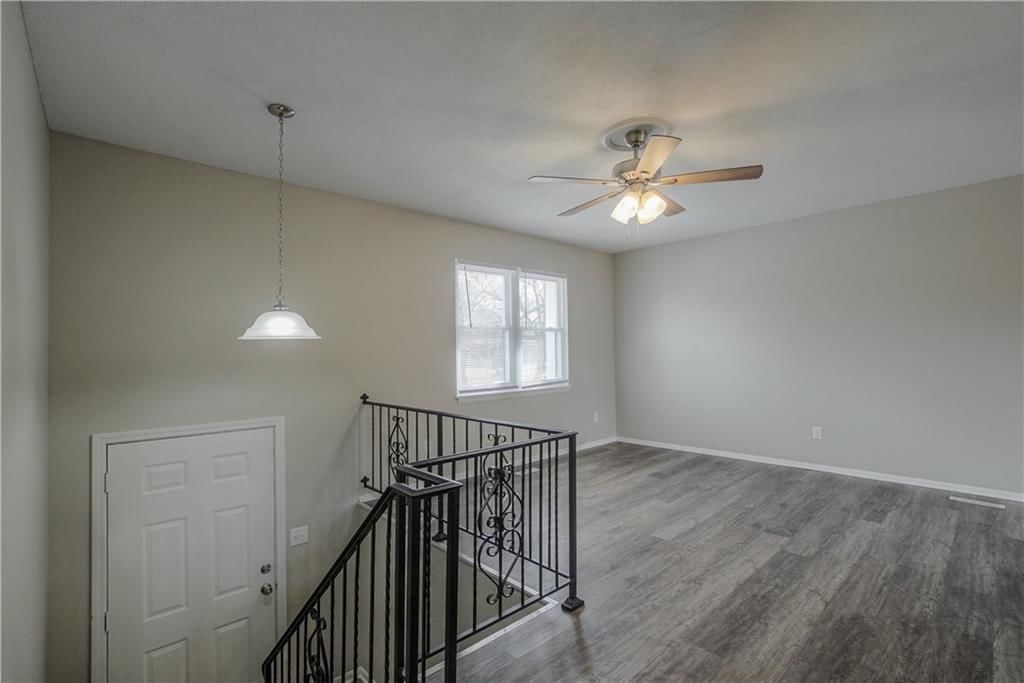 16524 E 35th Street — photo 9