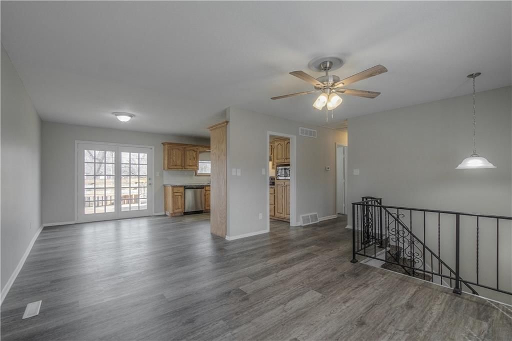 16524 E 35th Street — photo 11