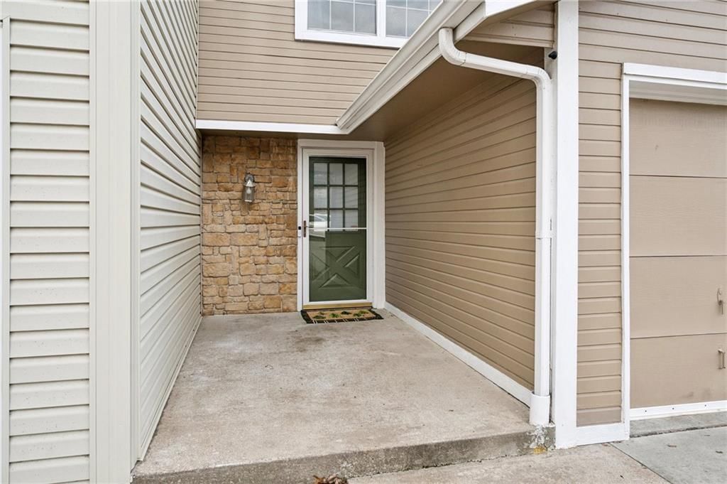 6813 NW MOKANE Avenue — photo 2