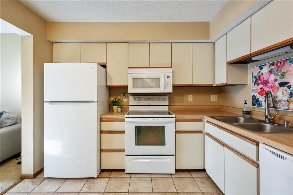 6813 NW MOKANE Avenue — photo 8