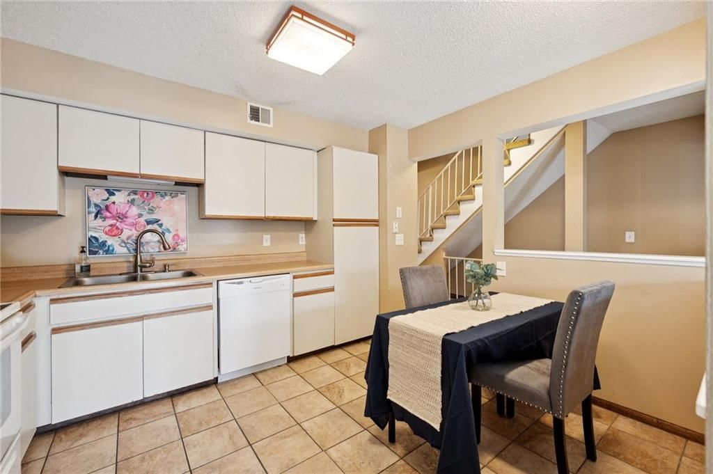 6813 NW MOKANE Avenue — photo 10