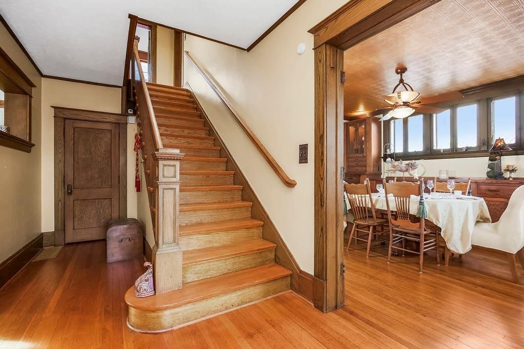 1024 S Broadway Street — photo 4
