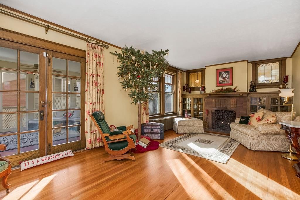 1024 S Broadway Street — photo 8